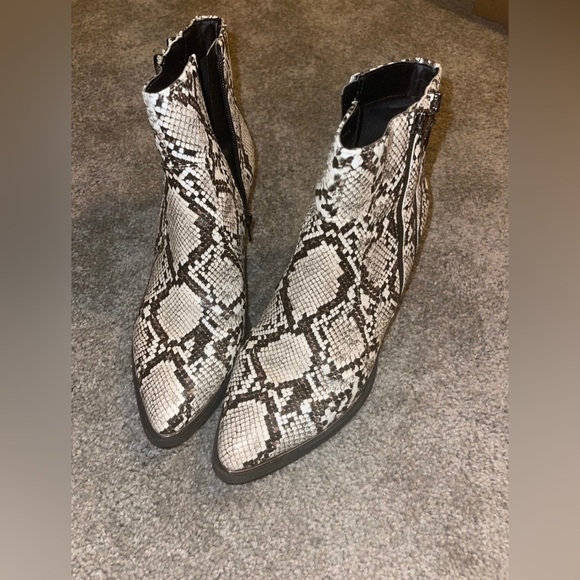 Women’s Booties - Picture 1 of 4